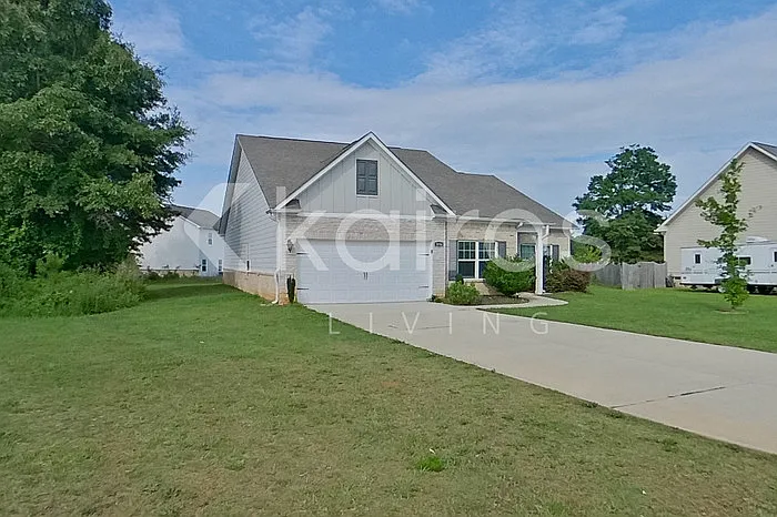 3494 Bridgewood Dr — Photo 3