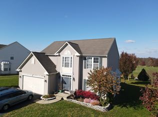 8 Butterfly Ln, Bear, DE 19701