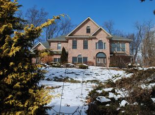 120 Oakhurst Dr, Mc Murray, PA