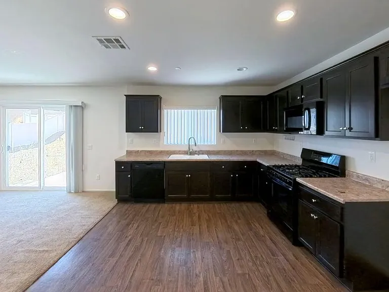 15136 Audrey Dr — Photo 6