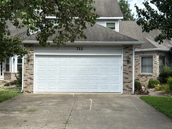 711 Bent Tree Dr, Effingham, IL 62401