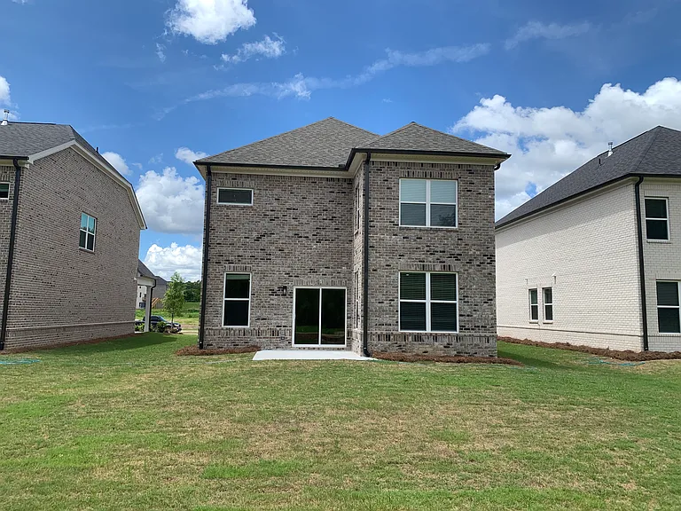 134 Green Love Ln — Photo 3