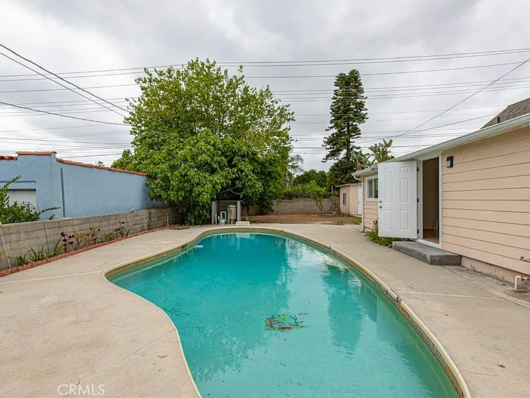 1333 Western Ave — Photo 23