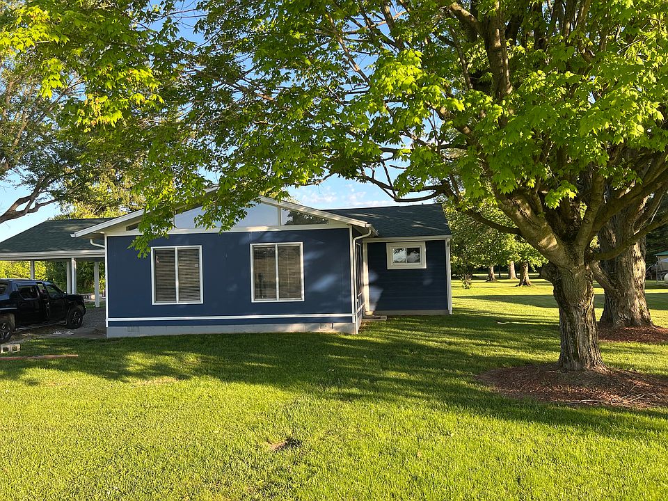 Front View w nice shade trees