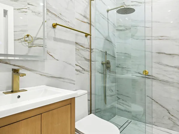 239 Flatbush Avenue image 8 of 12