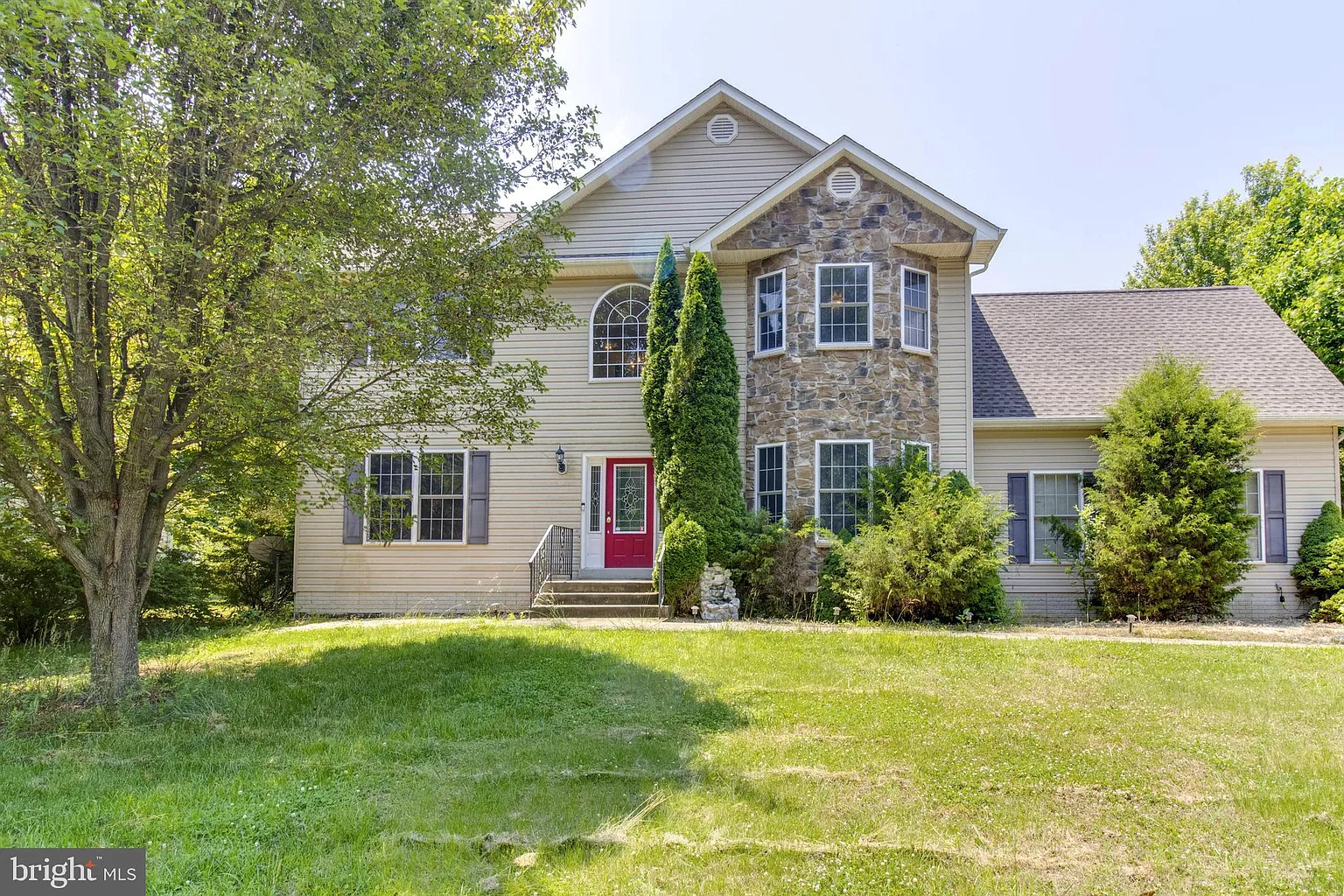 12143 Riverview Dr photo 1