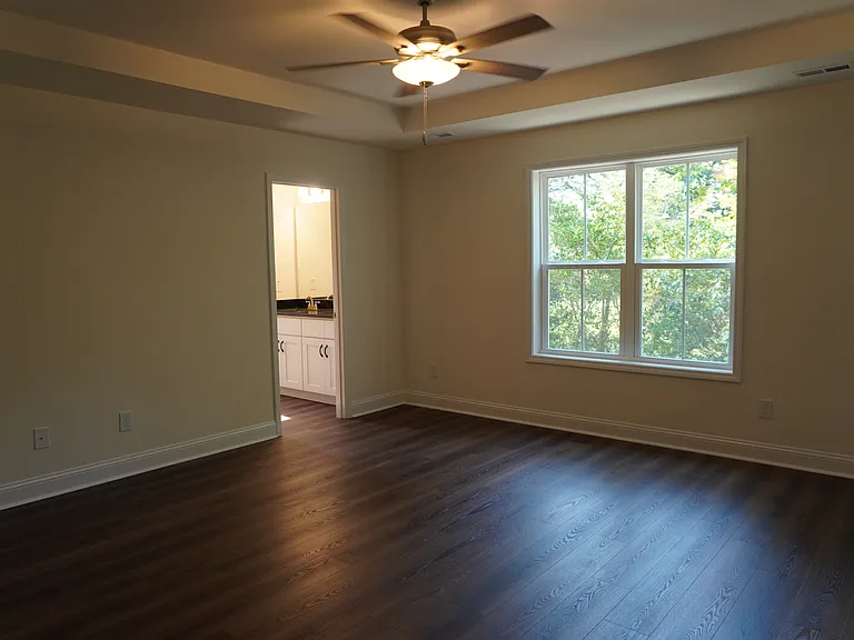 385 Buhmann Dr — Photo 9