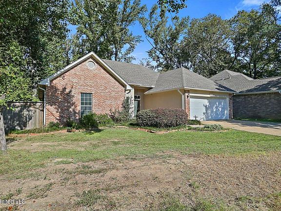 3rd image of 304 Village Dr