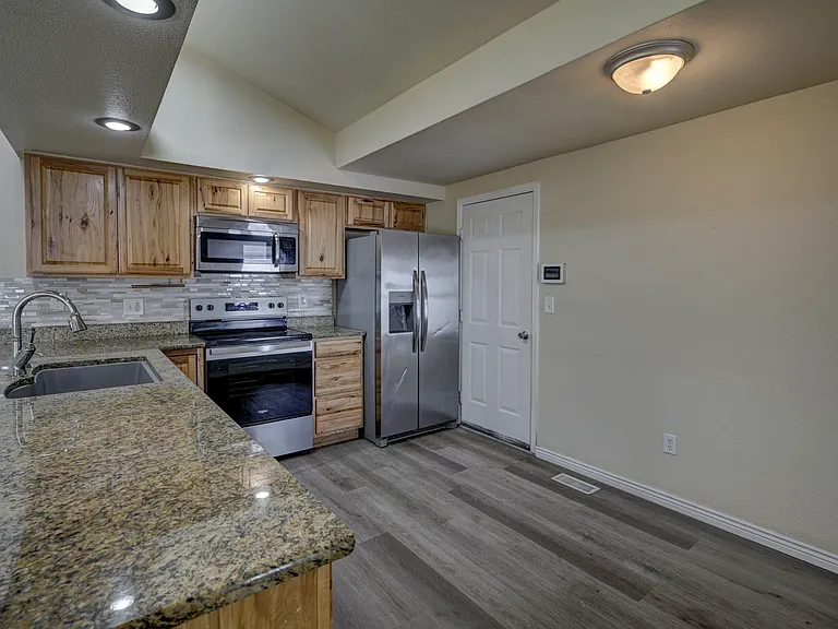 4318 Moonbeam Dr — Photo 14