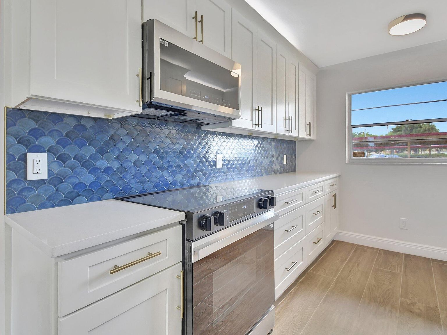 23305 Barwood Lane N #102