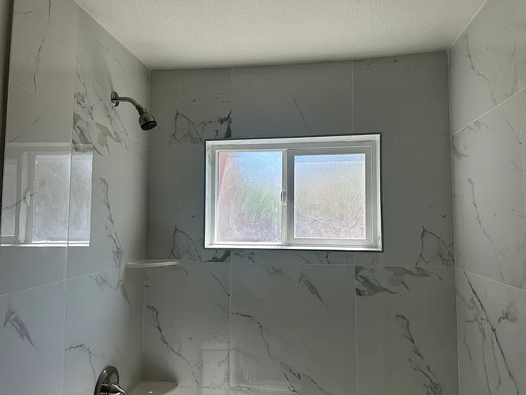 3306 N Maple Ave — Photo 5