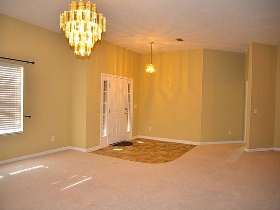 2nd image of 2928 Arrowwood Cir