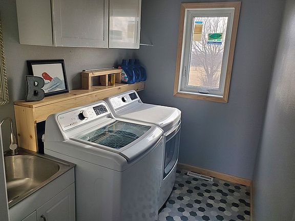5th image of 14733 90th St NE