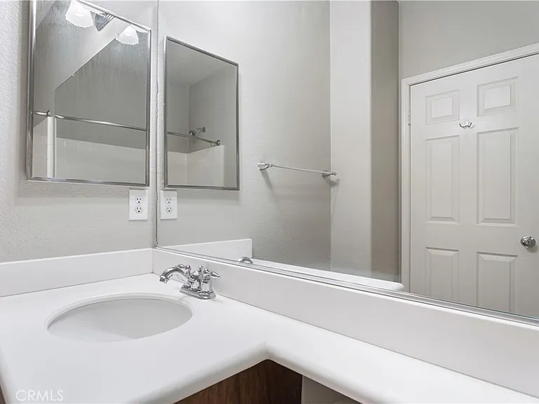 132 Principia Ct — Photo 37