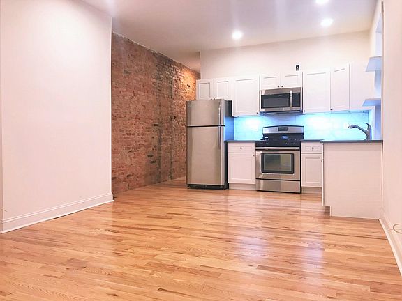 2nd image of 1531 W Girard Ave APT 1R