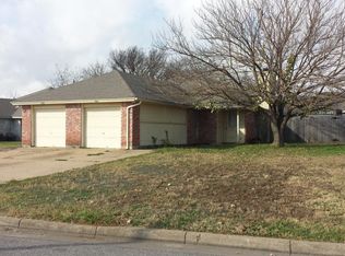 1020 Mitchell Ln, Burleson, TX 76028