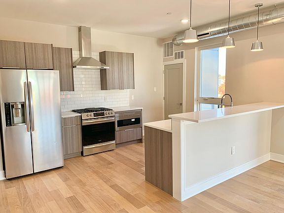 3rd image of 3202 Capri Dr Unit A401