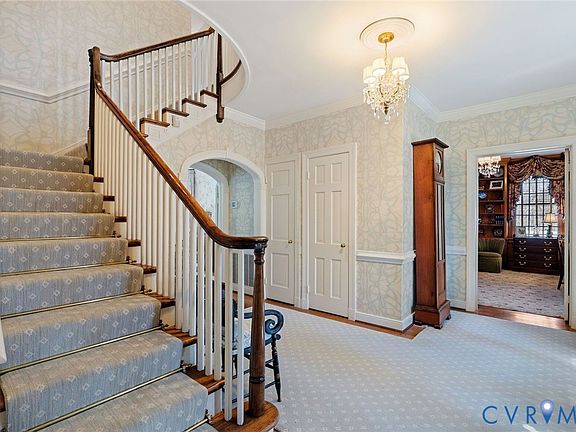 5th image of 306 Lock Ln