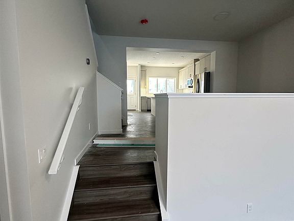 4th image of 5263 Edgemont Blvd NW