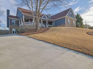 5742 Boulder Ridge Ct, Flowery Branch, GA 30542