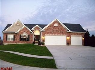 348 Hyde Park Ave, Wentzville, MO 63385