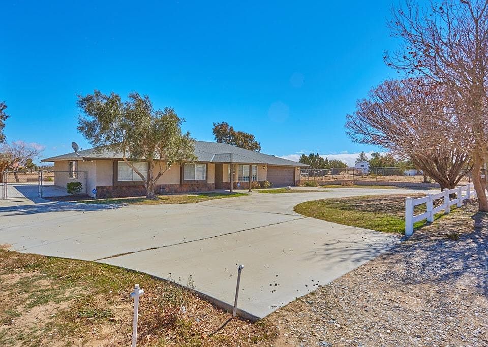 1st image of 10877 Anaconda Ave