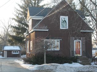 635 N Seminary Ave, Woodstock, IL 60098