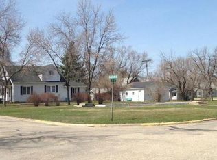 206 McLean Ave, Wilton, ND 58579