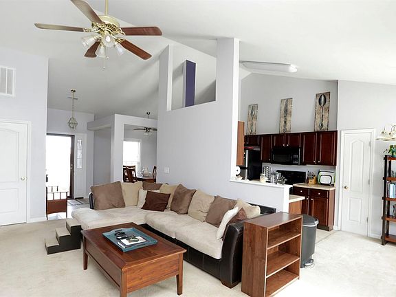 5th image of 116 Kensington Pl