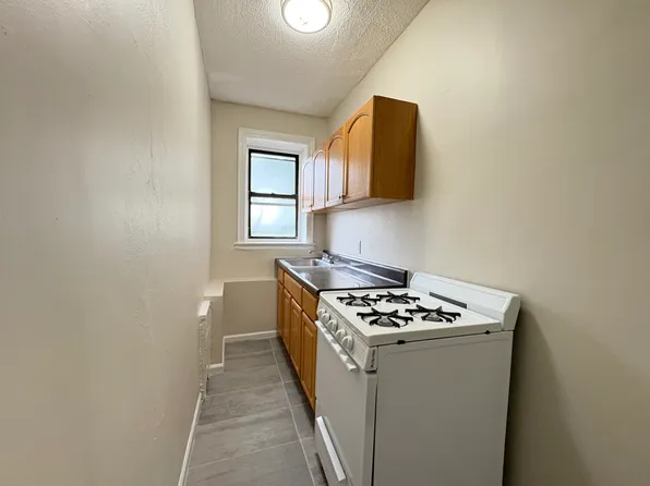 30 Van Velsor Pl, Newark, NJ
