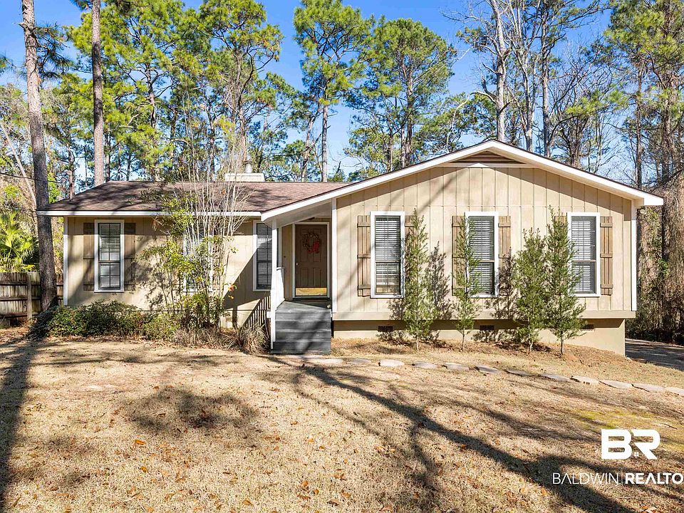 1st image of 207 Ridgewood Dr