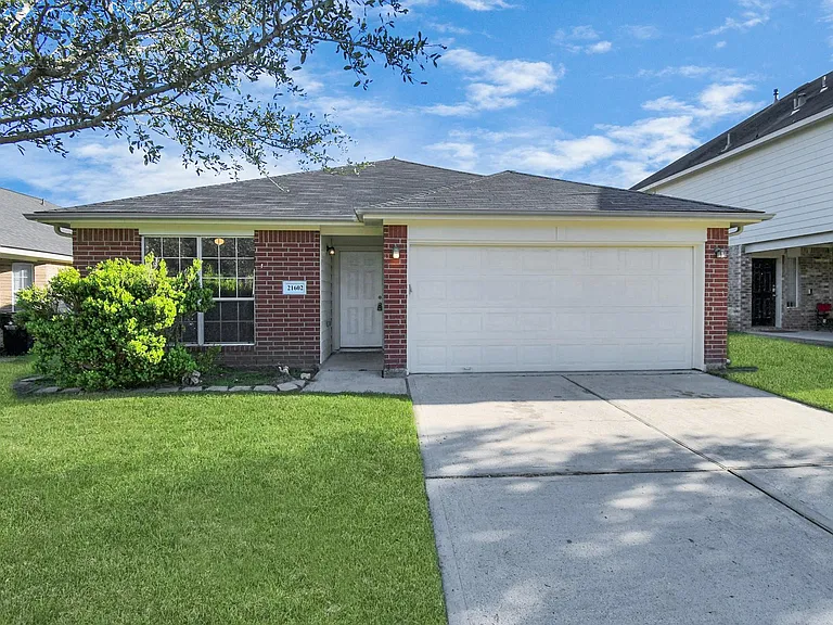 21602 Ornella Cir — Photo 1