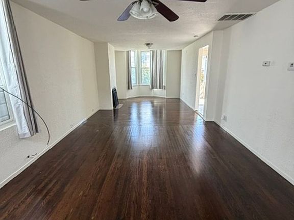 4th image of 3033 West St