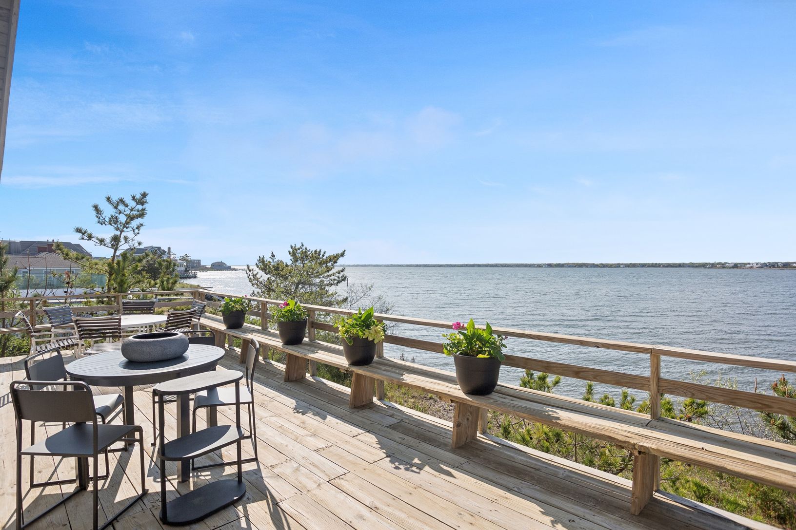  Wrap around decks with bbq & ample seating