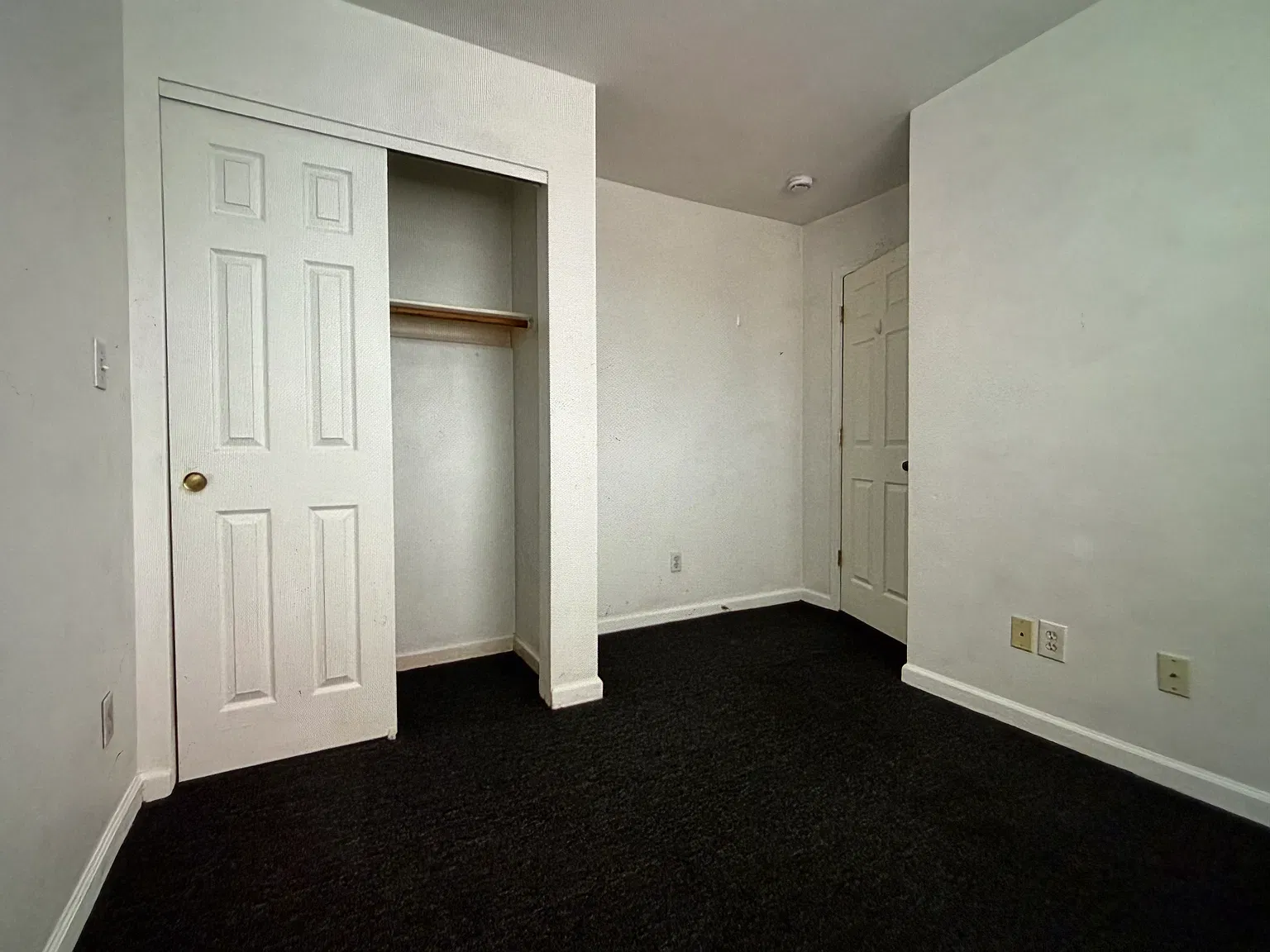 6 bed, 3600 sqft, $600 — Photo 4