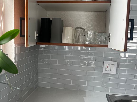 5th image of 1085 12th St Unit I