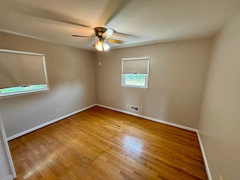 151 Return Rd — Photo 8