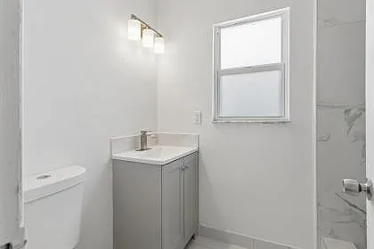 8027 Lagos De Campo Blvd #A4 — Photo 16