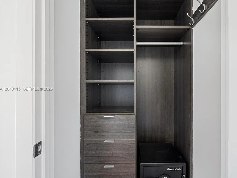 2020 N Bayshore Dr #3510 — Photo 28
