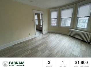 1652 Chapel St #2R, New Haven, CT 06511