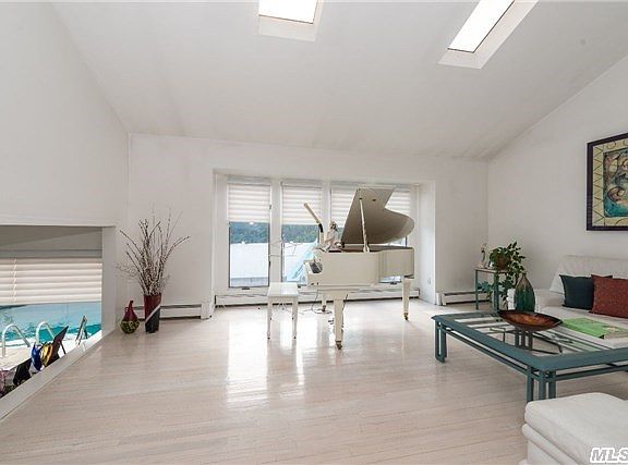 4th image of 2906 Len Dr