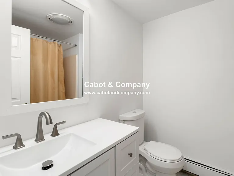 186 W 7th St #A — Photo 20