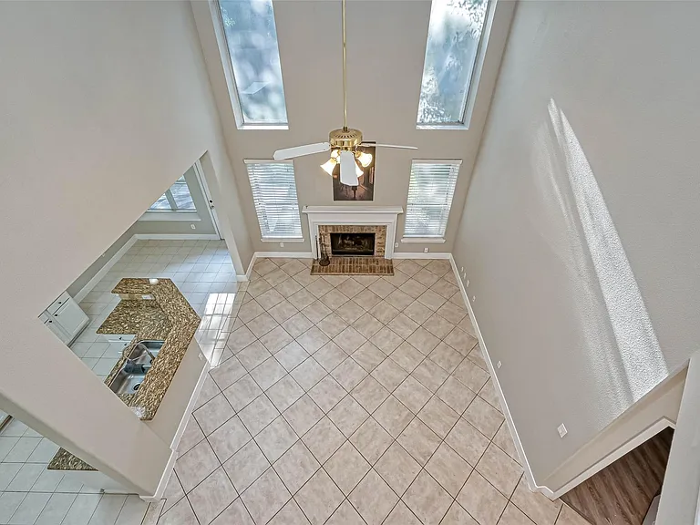 11011 Sprucedale Ct — Photo 8