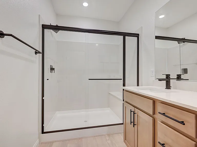 7681 N Jones Blvd — Photo 23