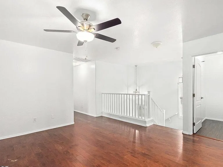 17127 W Statler St — Photo 13