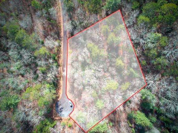 51 Panda Ln, Murphy, NC 28906