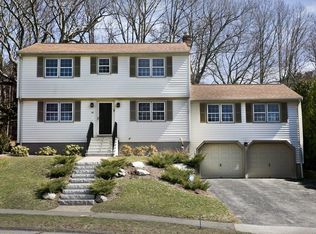18 Concord Rd, Shrewsbury, MA 01545