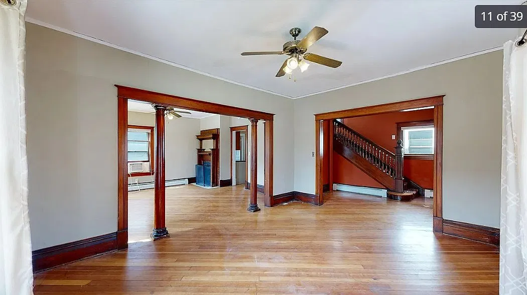 3 bed, 1.5 bath, 1577 sqft, $2,565 — Photo 2