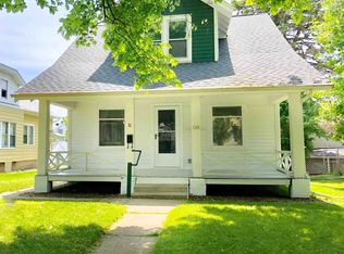 145 Edgewood Ln, West Bend, WI 53095