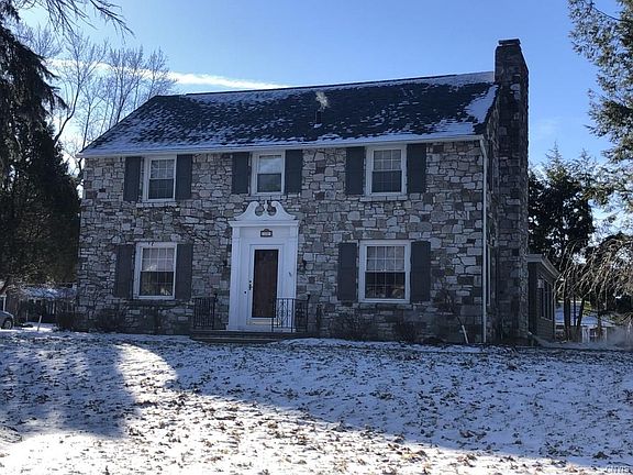 4th image of 12 Westminster Cir